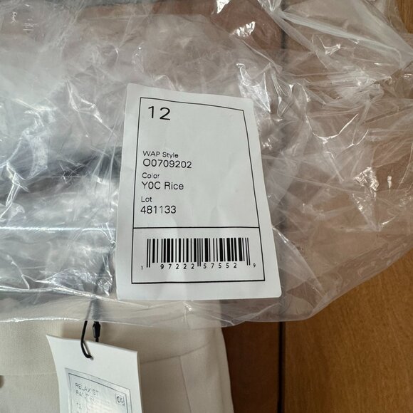 Theory Admiral Crepe Relaxed Straight Pants Color Rice - Picture 8 of 8